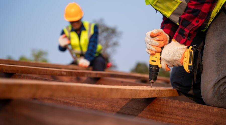 Professional residential roofers in Oak Creek, WI